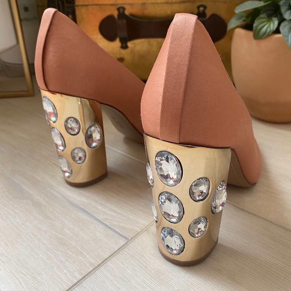 Tory Burch Ciara rosebud jeweled heel shoes 9